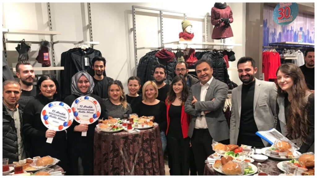 #retailworkersday